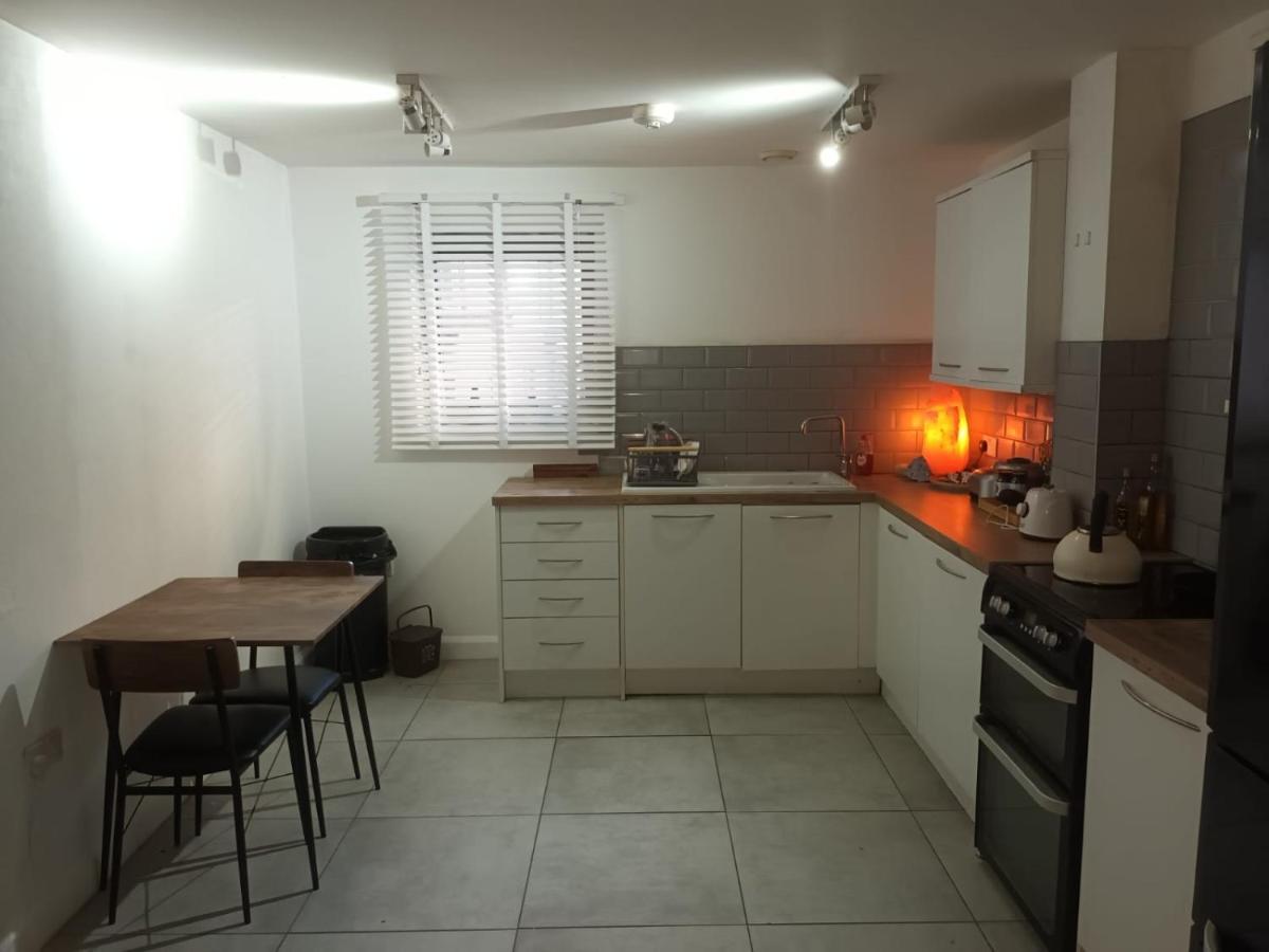 Cosy Modern Apartment In Central Bristol Near Stokes Croft Екстер'єр фото